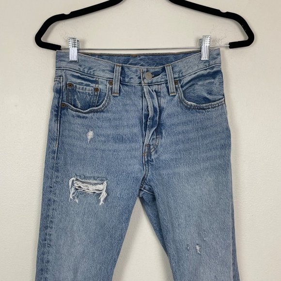 Levi's Woman's Sz 24 501 Light Wash Distressed Premium Denim‎ Jeans Button Fly - Picture 3 of 14